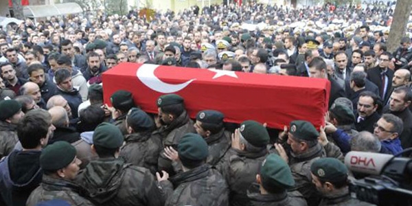 Şehit polis Mustafa Yavaş memleketinde toprağa verildi