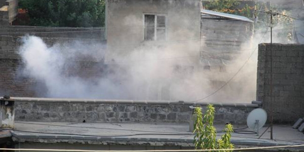 Sur'da çatışmalar yaşanırken, patlama sesleri yükseliyor