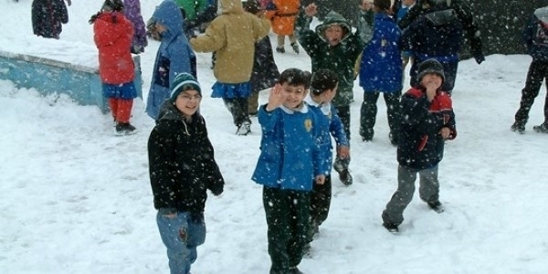 Kar nedeniyle drt ilde okullar tatil edildi