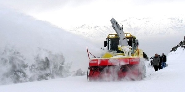 Bolu ve Karabük'te 337 köy yolu ulaşıma kapandı