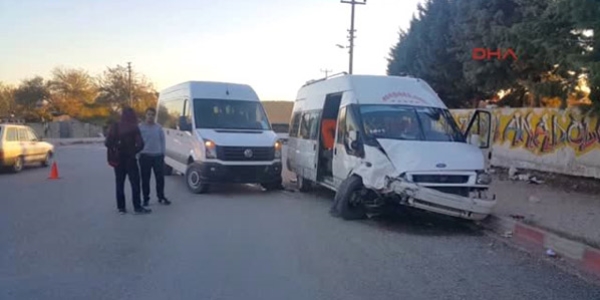 Osmaniye'de öğrenci servisi kaza yaptı: 7 yaralı