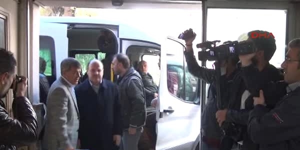 Paralel yap� operasyonunda g�zalt�na al�nanlar sa�l�k kontrol�nde