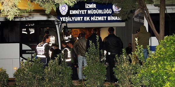 İzmir merkezli operasyonda gözaltına alınan 13 kişi adliyede