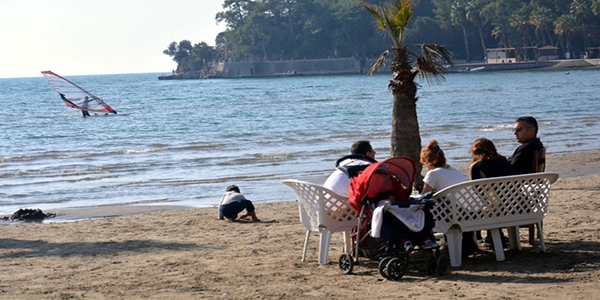 Mu�la'da s�cak hava etkisini s�rd�r�yor