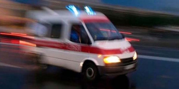 Mahsur kalan ambulansı Mehmetçik kurtardı