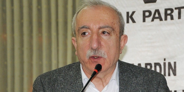 'Neden sadece yoksul Kürtler o hendeklerin başında'?