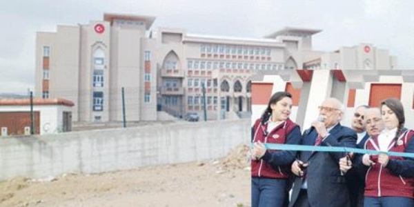 'Eskişehir'de her hafta yeni bir okul açılacak'
