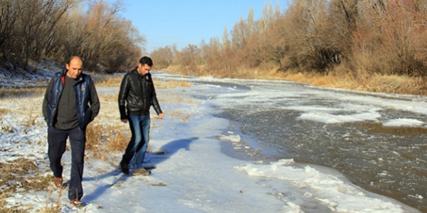Trkiye'nin en uzun nehri buz tuttu