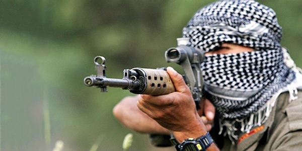 Sur'da polisi keskin nişancıyla şehit ettiler