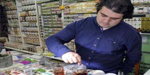 Aktarlığı 'bilimsel' yapmak için ABD'de yüksek lisans yaptı