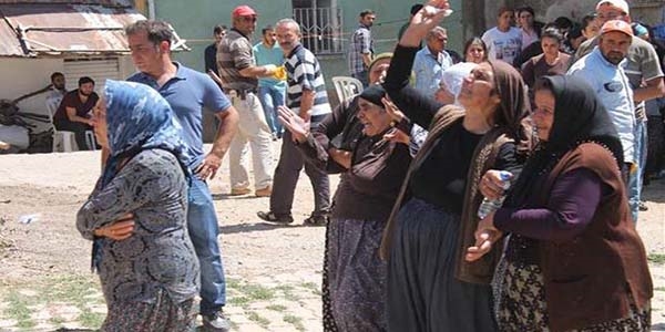 Şehit polisin baba ocağına ateş düştü