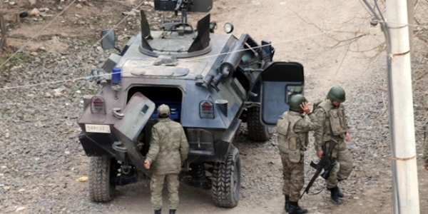 Hatay'da askeri blgede ekim yapan 4 Rus yakaland