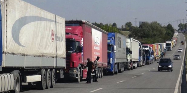 Bağdat'ta Türk mallarına ambargo kondu