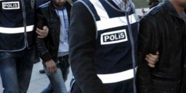 Hakkari'de biri örgüt üyesi 5 kişi gözaltına alındı