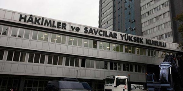 HSYK'dan 54 hakim ve savcıya yargılama izni