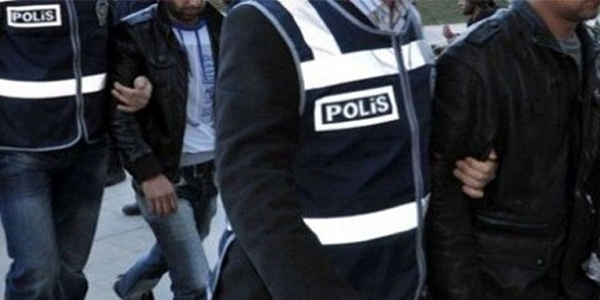 Sivas'ta 'paralel yap' operasyonunda 9 tutuklama