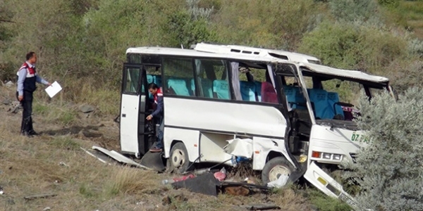 Osmaniye'de trafik kazası: 20 yaralı