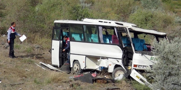 Osmaniye'de trafik kazas: 20 yaral