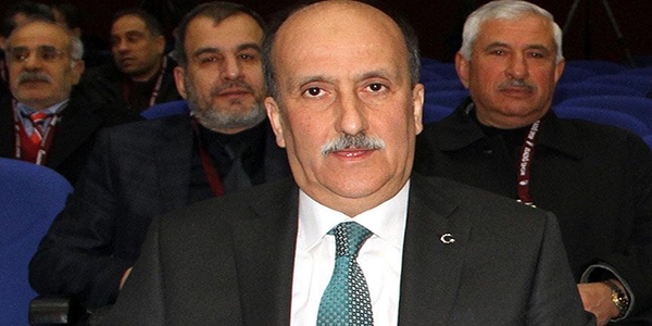 Eski belediye ba�kan�n�n arac�na silahl� sald�r�