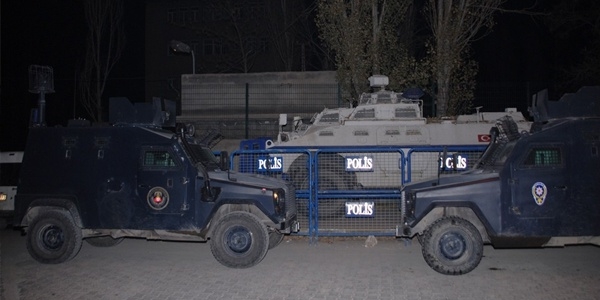 Ağrı'da bir PKK'lı teslim oldu