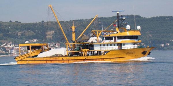 Ege'de Rus gemisi gerilim yarattı