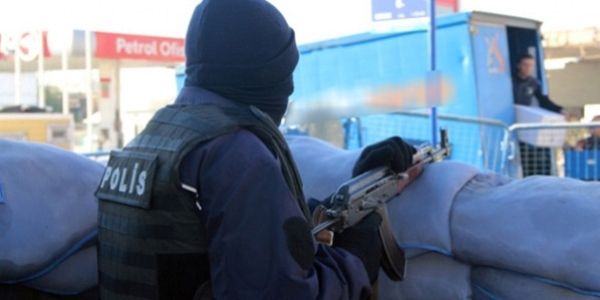 Diyarbakır ve Sur'da şiddetli çatışmalar yaşanıyor
