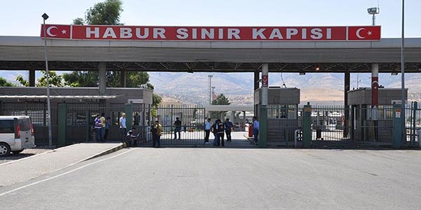 Habur'da giriş ve çıkışlar kapatıldı