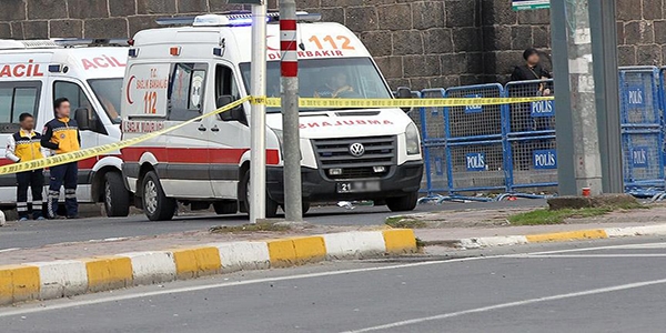 Diyarbakr Silvan'da 3 polis ehit oldu