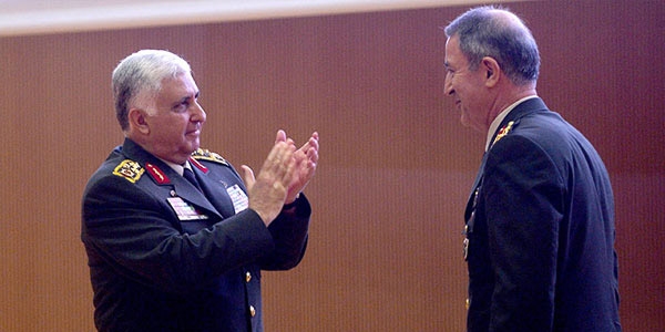 Necdet Özel, Genelkurmay Başkanı Akar'ı ziyaret etti