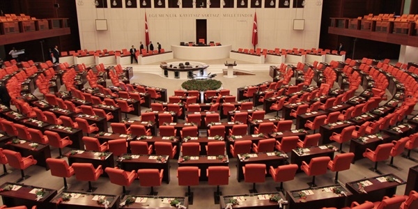 Boşanma sebeblerini 'TBMM' araştıracak