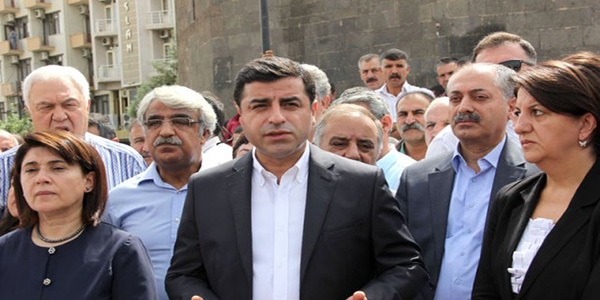 Leyla Zana'dan Demirtaş'a: Ayıp etti