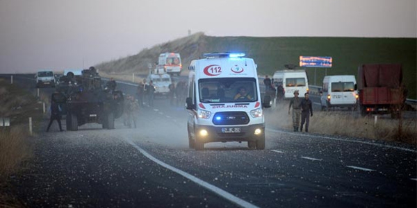 3 polisin �ehit oldu�u sald�r� an�, kamerada/ Video