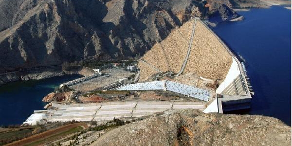 Keban Baraj�'n�n ekonomiye katk�s� 60 milyar liray� a�t�