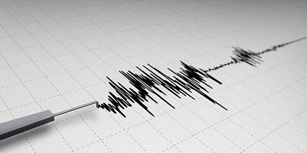 İzmir'de korkutan deprem