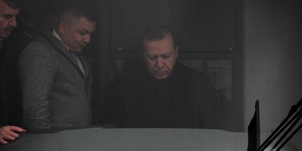 Erdoğan Konya'da vatman koltuğuna oturdu