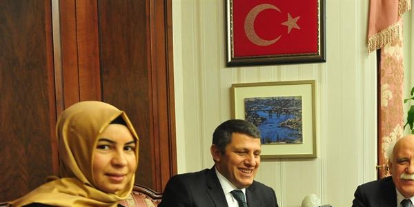 Okul önlerine bombalı barikat kurmuşlar