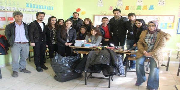 Üniversite öğrencilerinden köy okullarına yardım