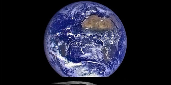 NASA'dan yeni Dünya fotoğrafı