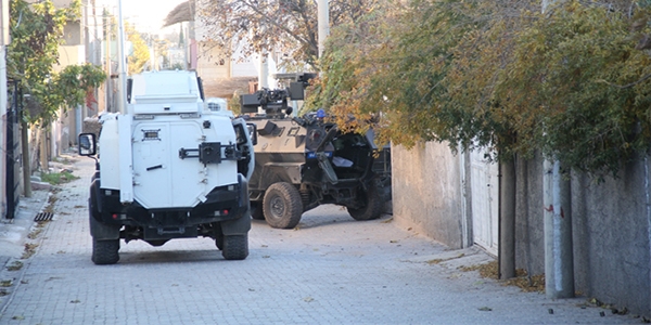 Nusaybin silah ve patlama sesleriyle yankılanıyor