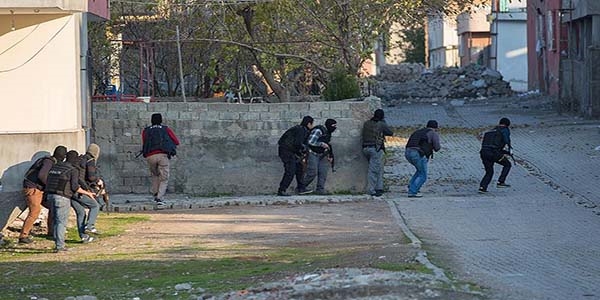 Cizre ve Silopi'de 87 PKK'lı öldürüldü, 85 barikat, 13 patlayıcı imha edildi