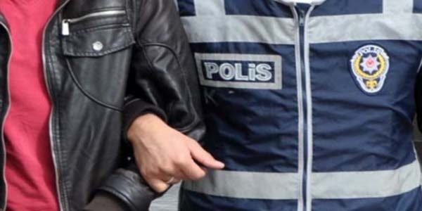 Hakkari'de 10 kişi gözaltına alındı