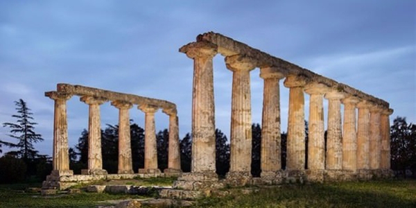 1800 yıllık sütuna adını yazan Türk olay oldu