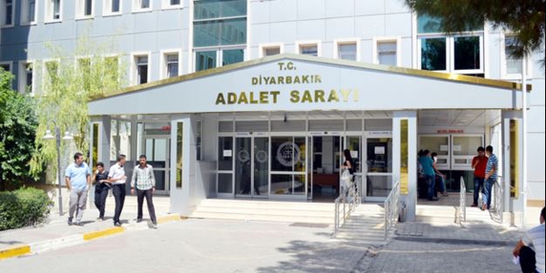 Demirtaş'a hendek soruşturması