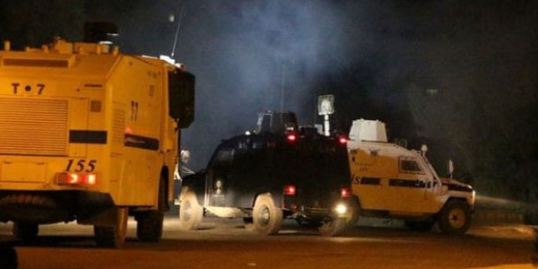Siirt'te izinsiz gösteride polise silahlı saldırı