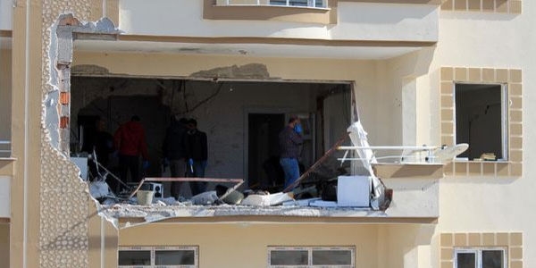 Canlı bombayız, bizimle uğraşmayın!