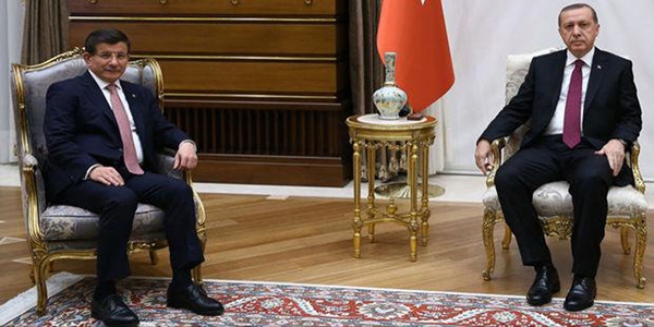 Erdoğan, Davutoğlu'nu Cumhurbaşkanlığı Külliyesi'ne kabul etti