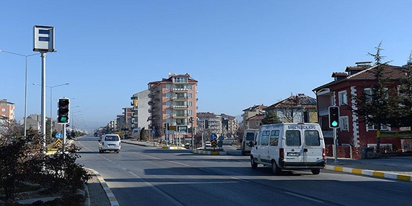 Uşak'ta 2 kilometrelik yolda ceza yağdı