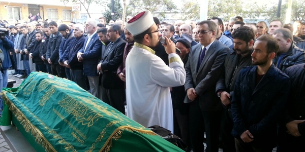 Havaalanı'ndaki patlamada ölen görevli toprağa verildi