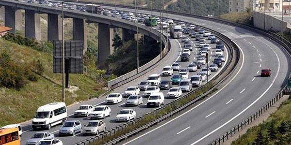 TEM Otoyolu'nda havai hat kaldırma nedeniyle trafiğe kapatılacak