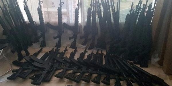 Kargoyla cephanelik getirmişler